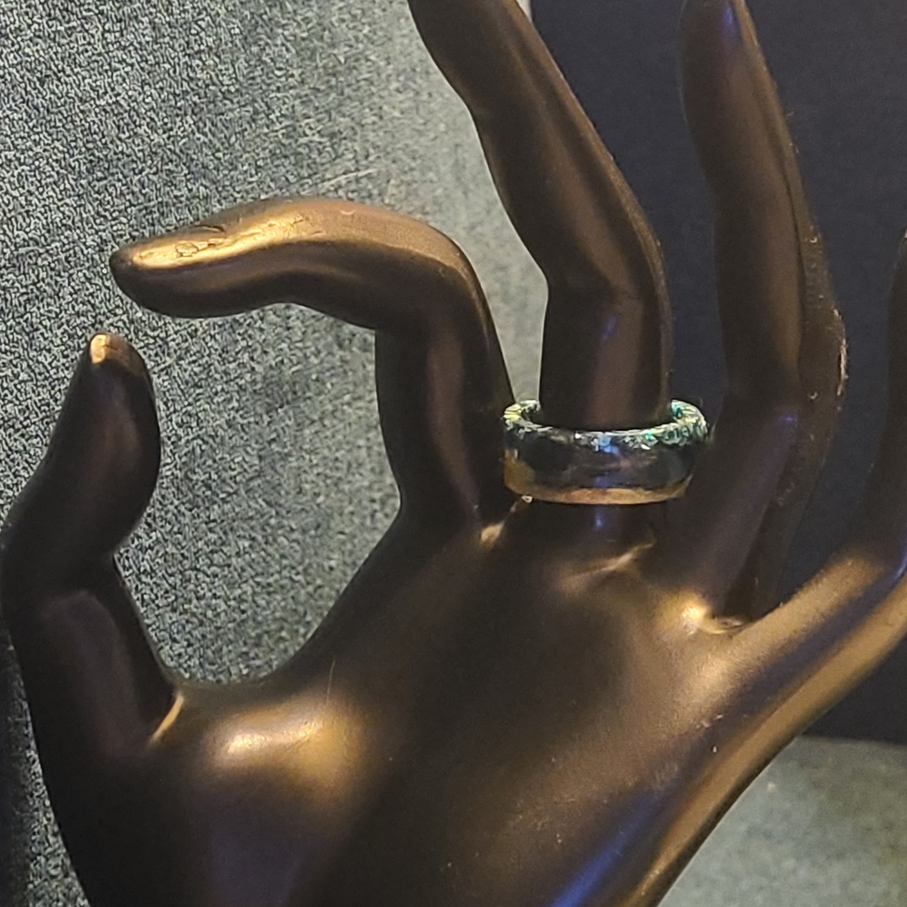 Elegant Green Ring